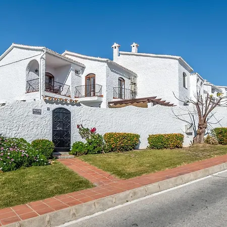 Caroline * 内尔哈